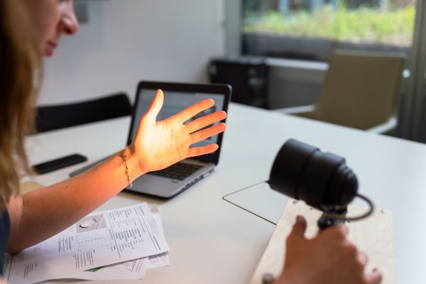 Arnaque à la webcam : comment réagir efficacement